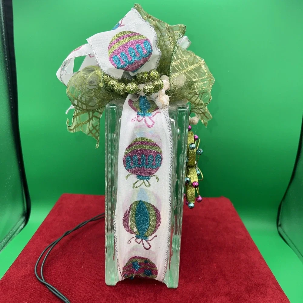 Christmas holiday Lighted Clear Illuminated Glass‎ Block Flowers/ribbons Present